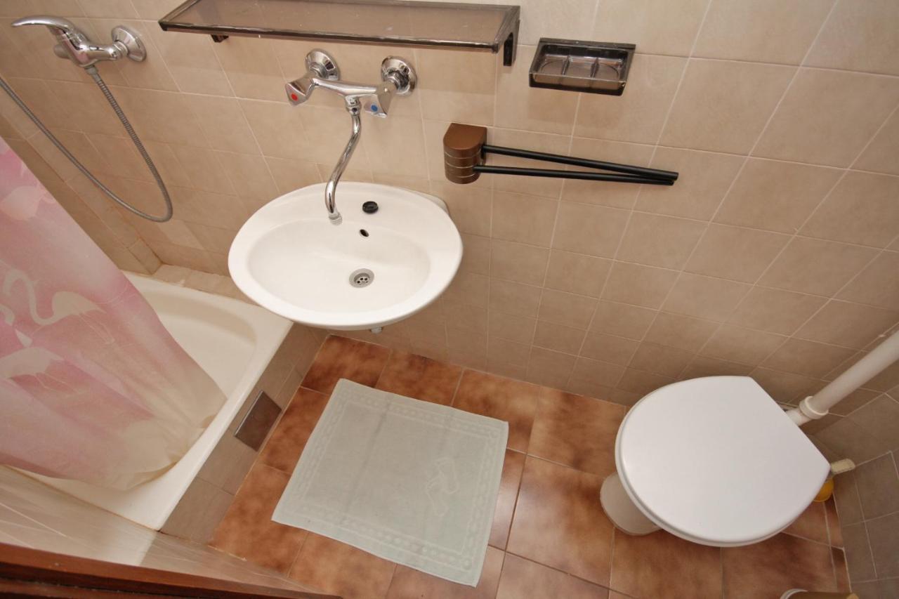 Apartments By The Sea Nemira, Omis - 5884 Tice Ngoại thất bức ảnh